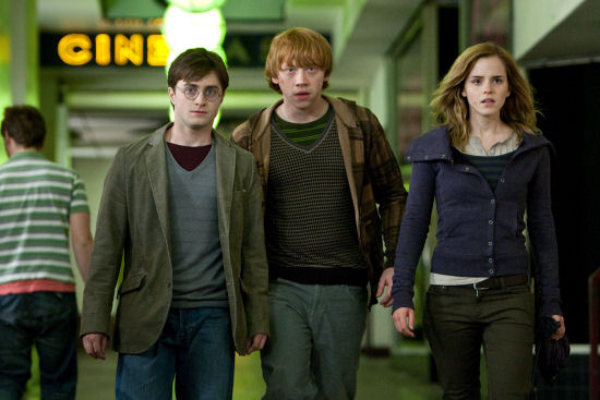 Harry potter deathly hallows usatoday thumb 550x367 29419.jpg?ixlib=rails 2.1