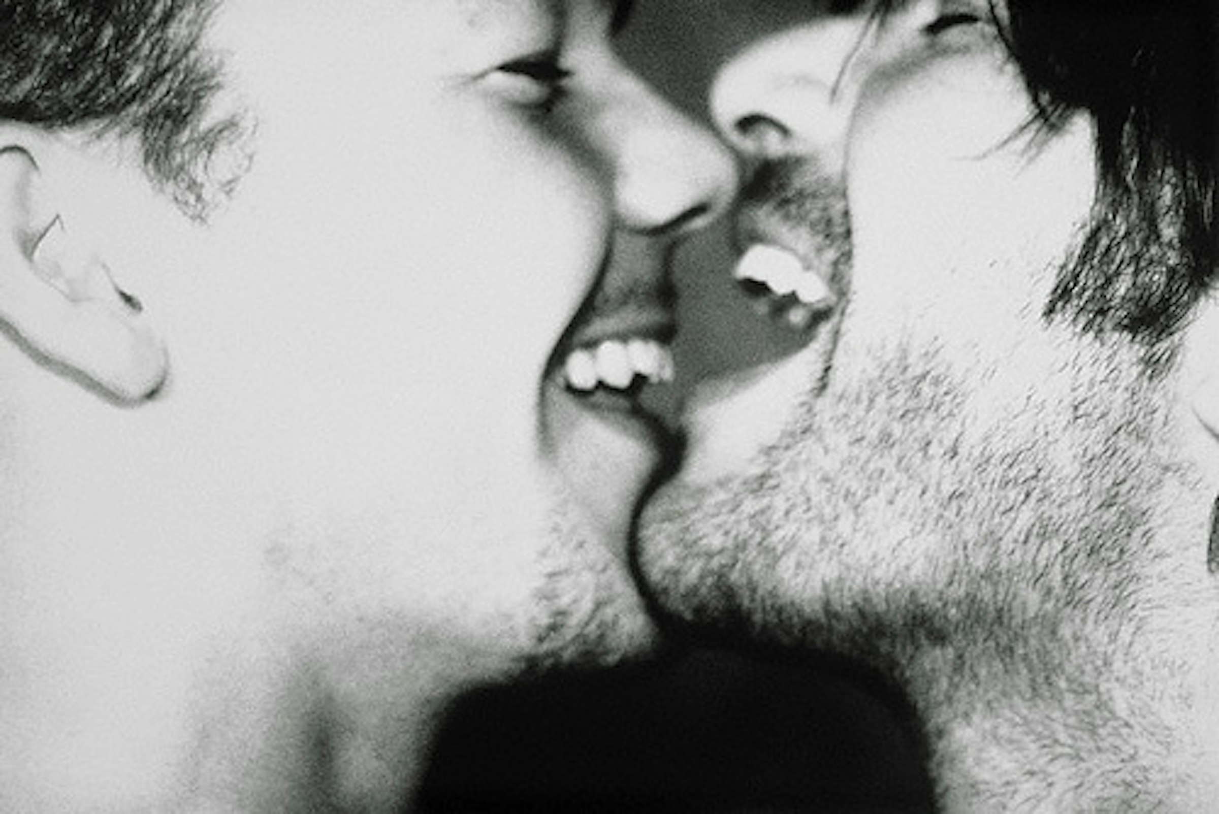 страстные поцелуи гей парней фото 96