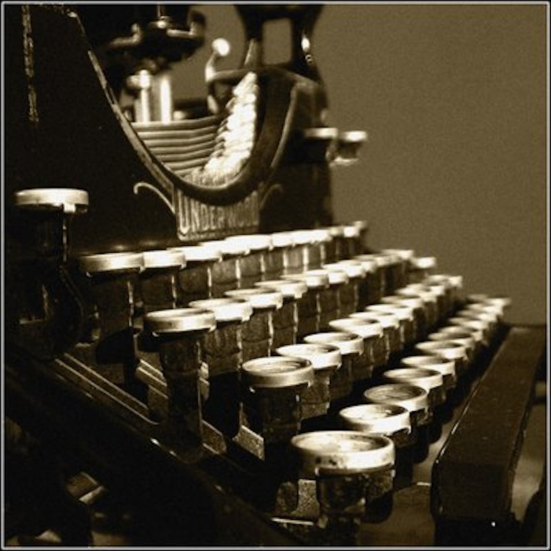 Rsz antique typewriter.jpg?ixlib=rails 2.1