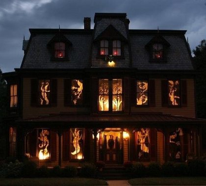 Rsz house halloween.jpg?ixlib=rails 2.1