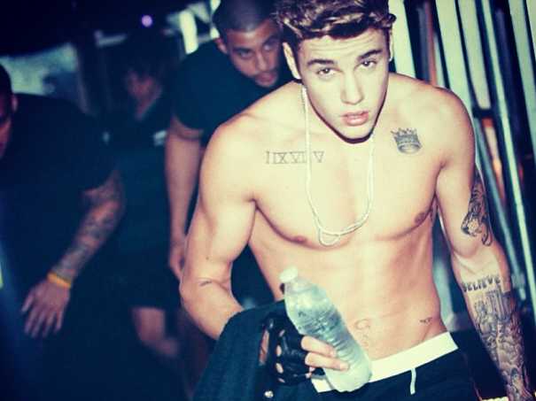 Justin bieber got a giant tattoo of his moms eyeball.jpg?ixlib=rails 2.1