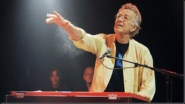 Ray manzarek keyboard player of the doors pas l 39u8bw.jpg?ixlib=rails 2.1