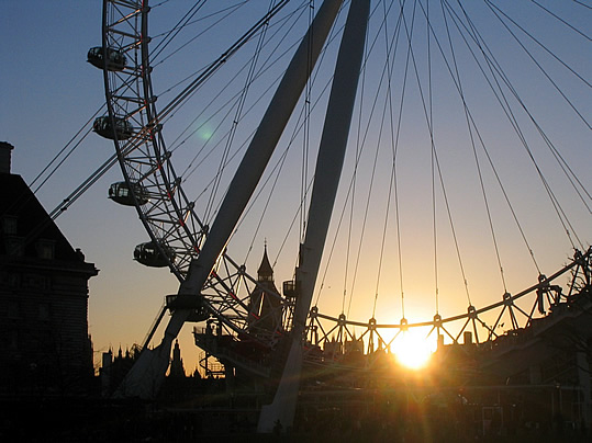 Eyesunset.jpg?ixlib=rails 2.1