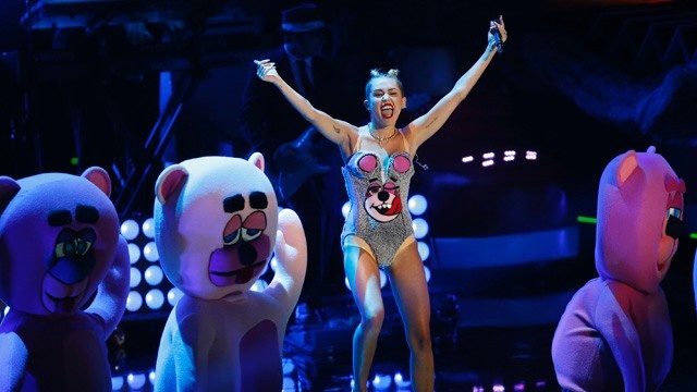 2013 vmas   miley cyrus blurb jpg.jpg?ixlib=rails 2.1