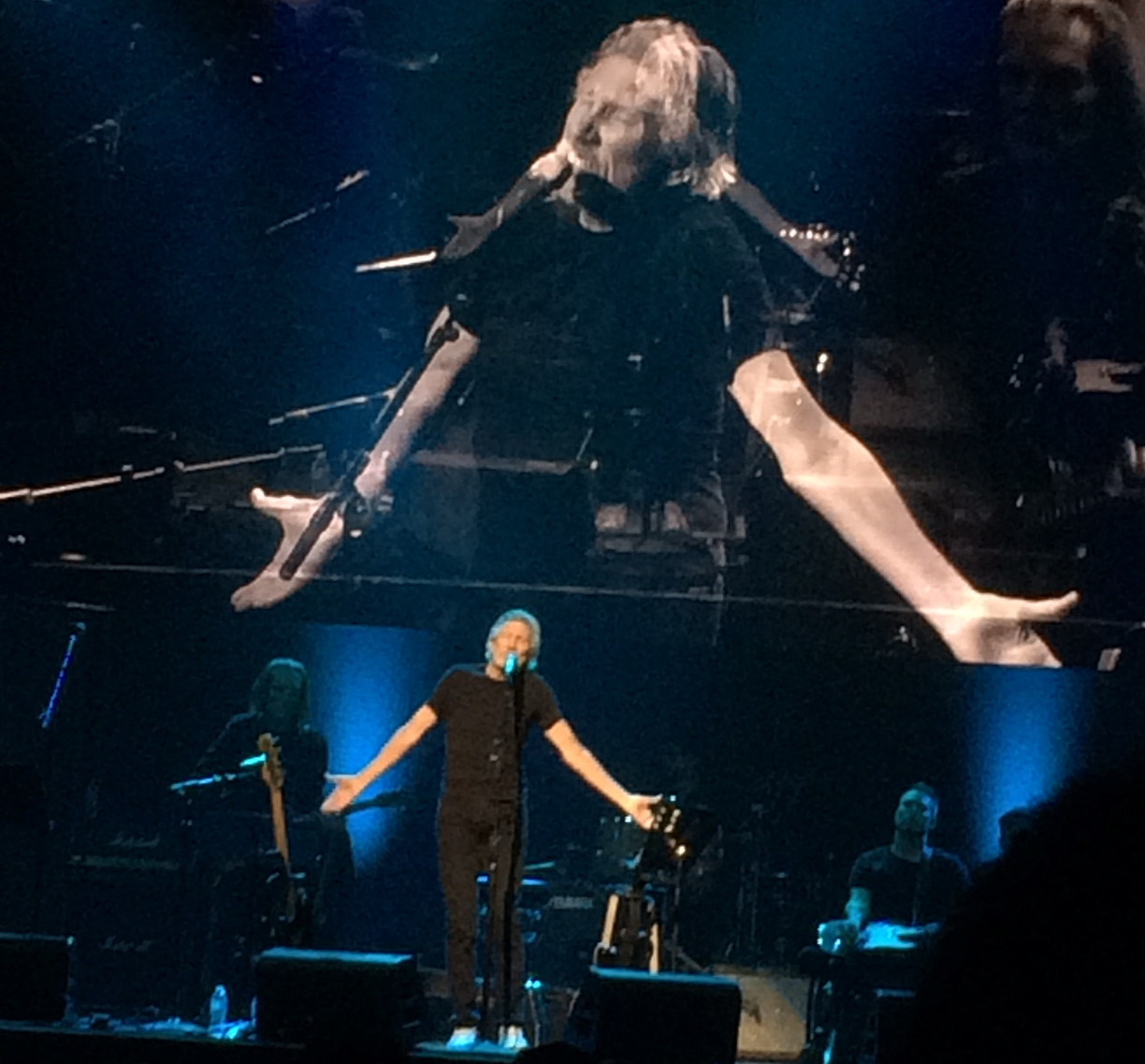 Roger waters dar.jpg?ixlib=rails 2.1