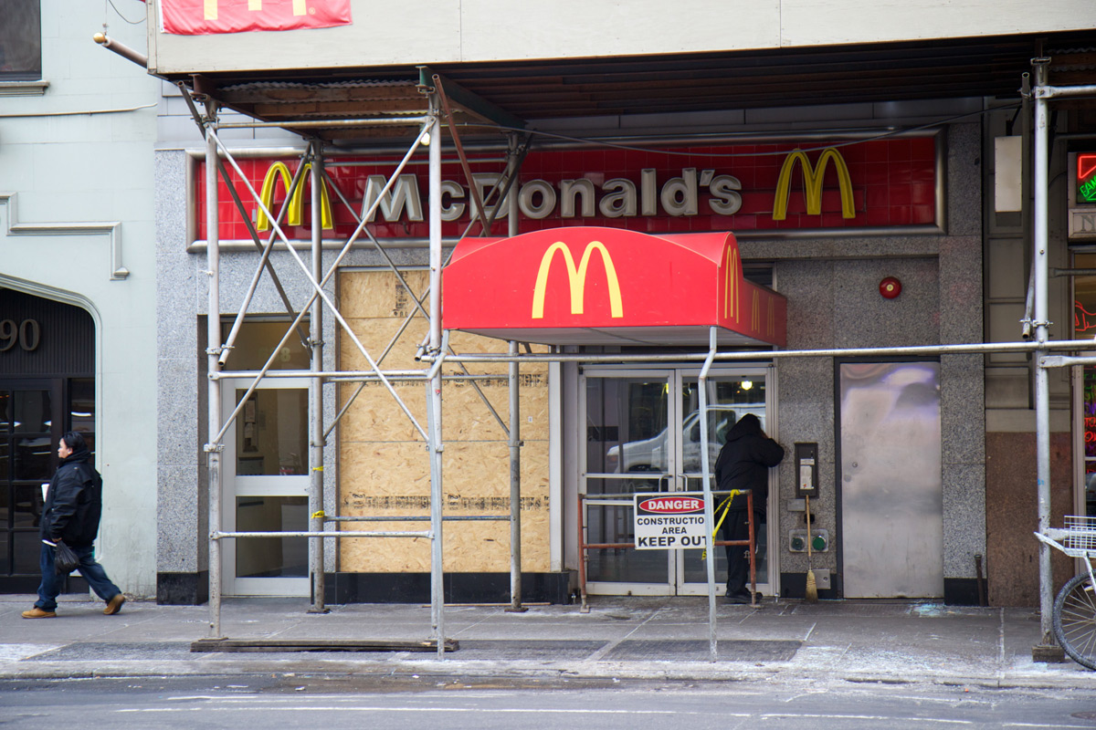 Mcdonalds fire closed exterior.jpg?ixlib=rails 2.1