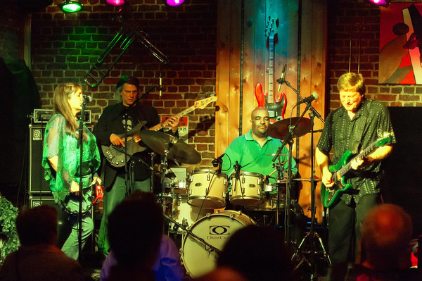 I 6dpdkcd m.jpg?ixlib=rails 2.1