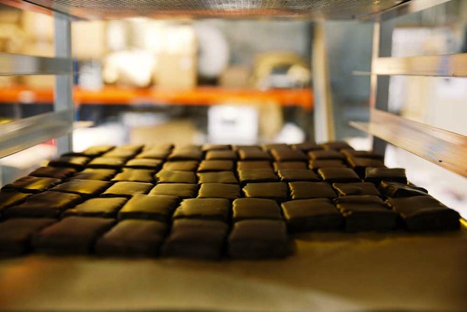 Fine and raw  10 1.jpg?ixlib=rails 2.1