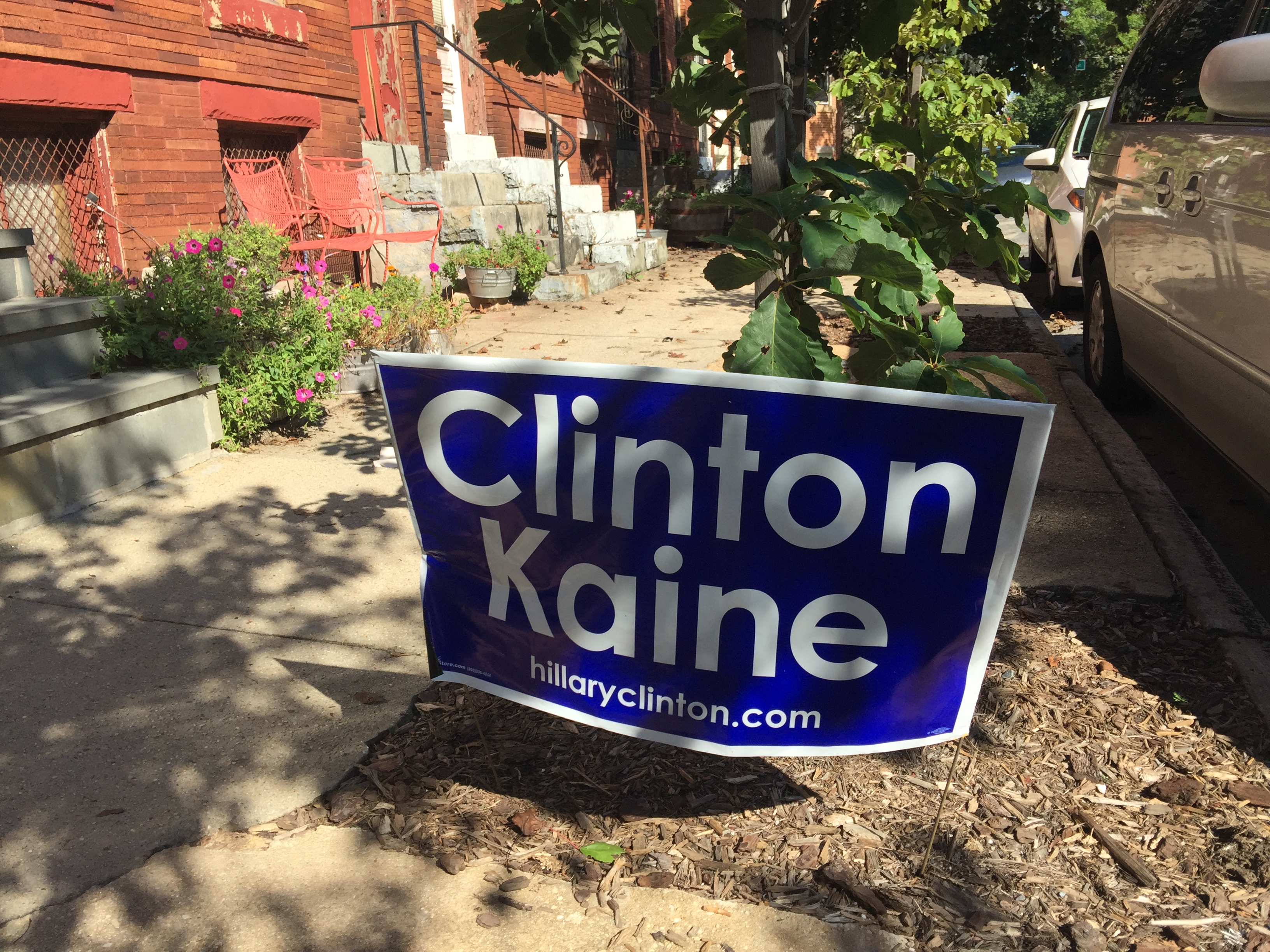 1clinton.jpg?ixlib=rails 2.1