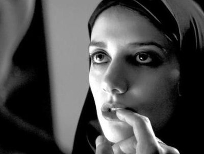 Rsz la la ca 113 a girl walks home alone 431 jpg 20141120.jpg?ixlib=rails 2.1