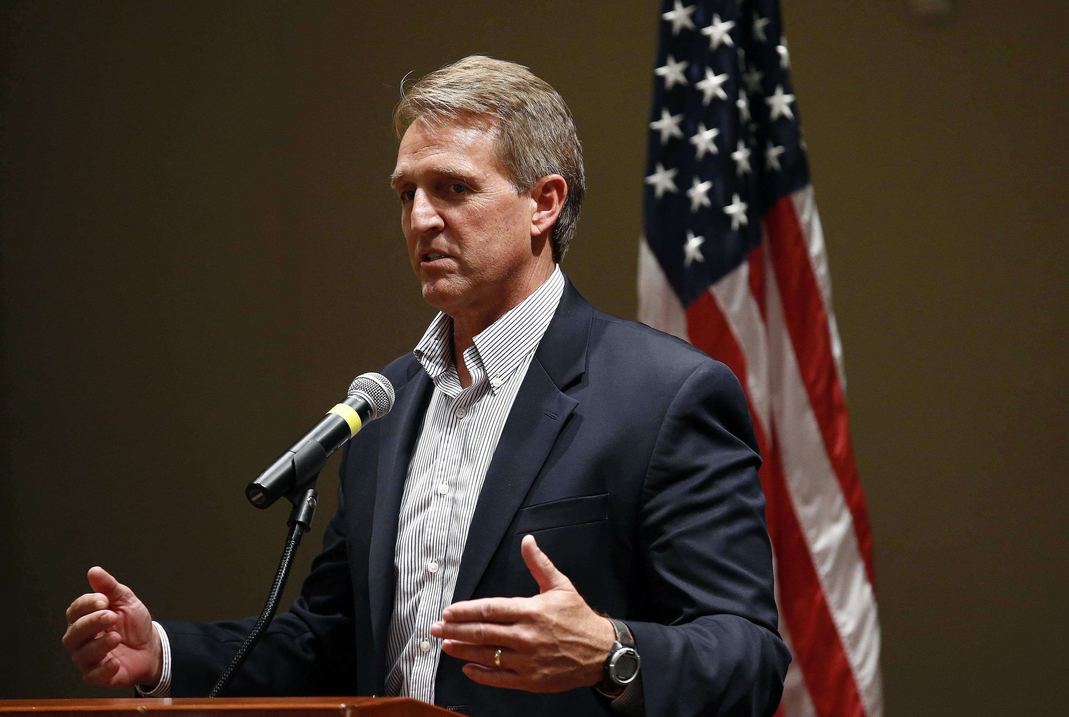 New Arizona Poll: 62% Disapprove Of Sen. Flake's Performance New Arizona Poll: 62% Disapprove Of Sen. Flake's Performance