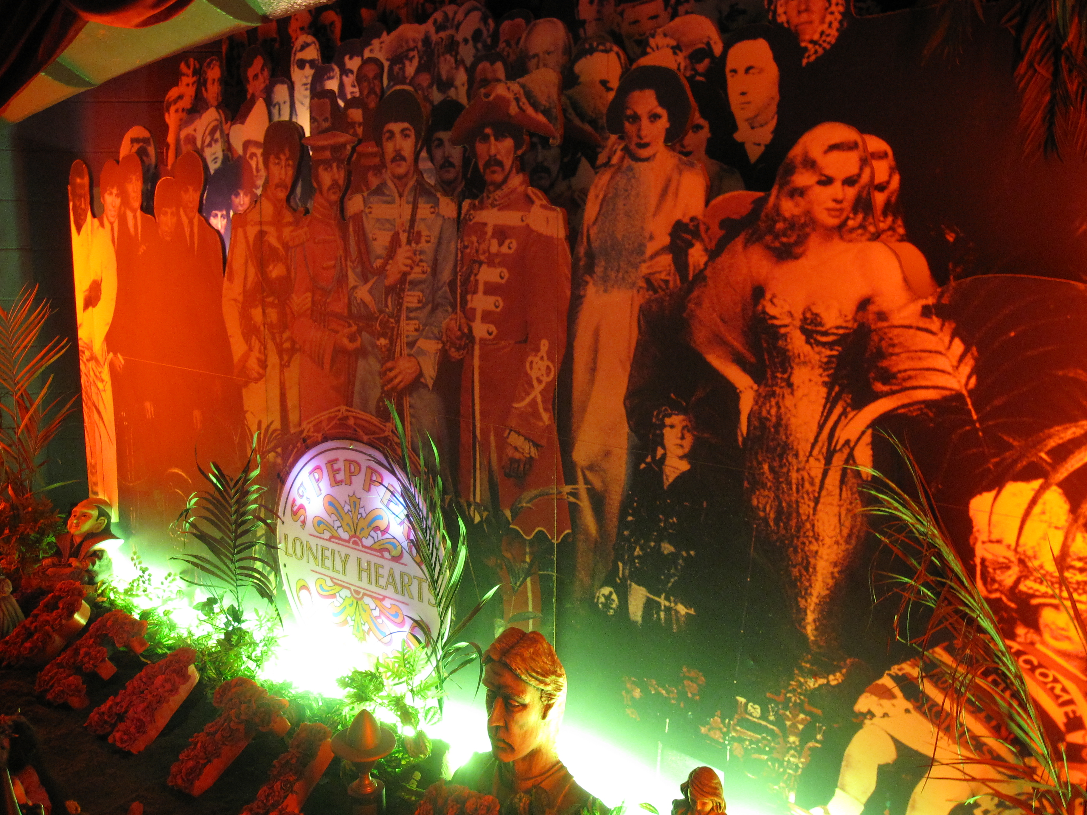 Flickr   ronsaunders47   the beatles sgt pepper backdrop..jpg?ixlib=rails 2.1