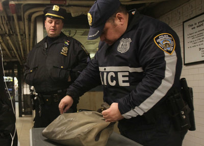 Rsz 120127031339 nypd subway search horizontal large gallery.jpg?ixlib=rails 2.1