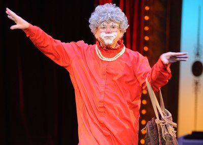 Rsz grandma the clown 1516830780.jpg?ixlib=rails 2.1