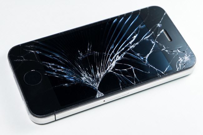 Iphone cracked.jpg?ixlib=rails 2.1
