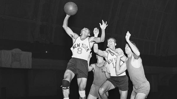 Knicks basketball.jpg?ixlib=rails 2.1