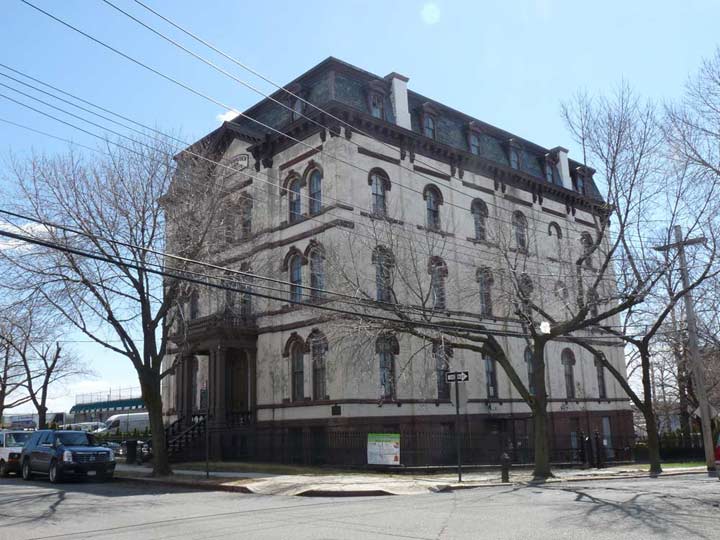 Poppenhusen.jpg?ixlib=rails 2.1