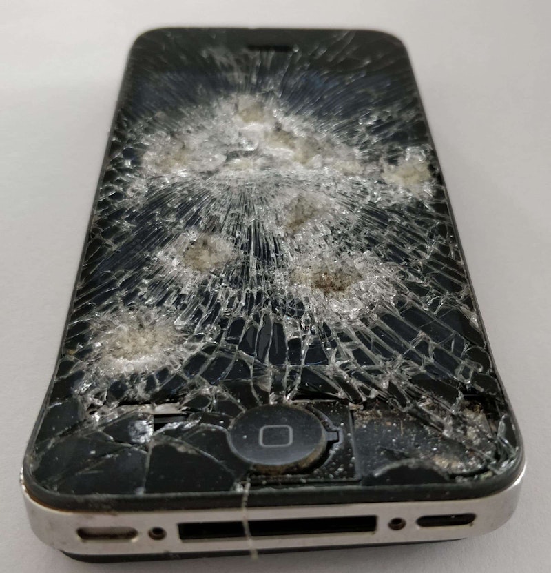 Damaged smashed iphone data recovery base to top.jpg?ixlib=rails 2.1