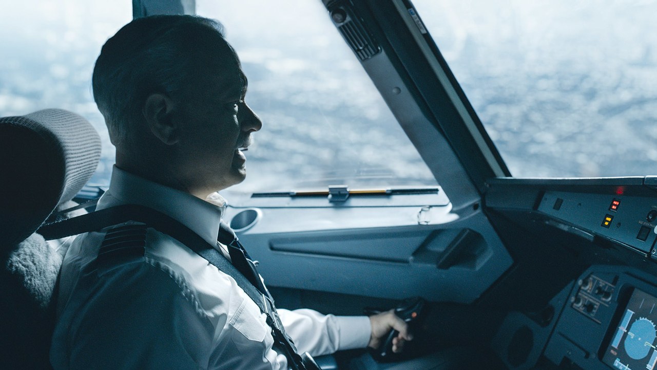 Sully tom hanks flying a plane.jpg?ixlib=rails 2.1