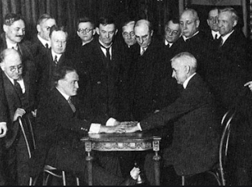 Harry Houdini S Spiritual Feud With Arthur Conan Doyle Www Splicetoday Com
