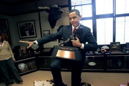 Obamafootball.jpg?ixlib=rails 2.1