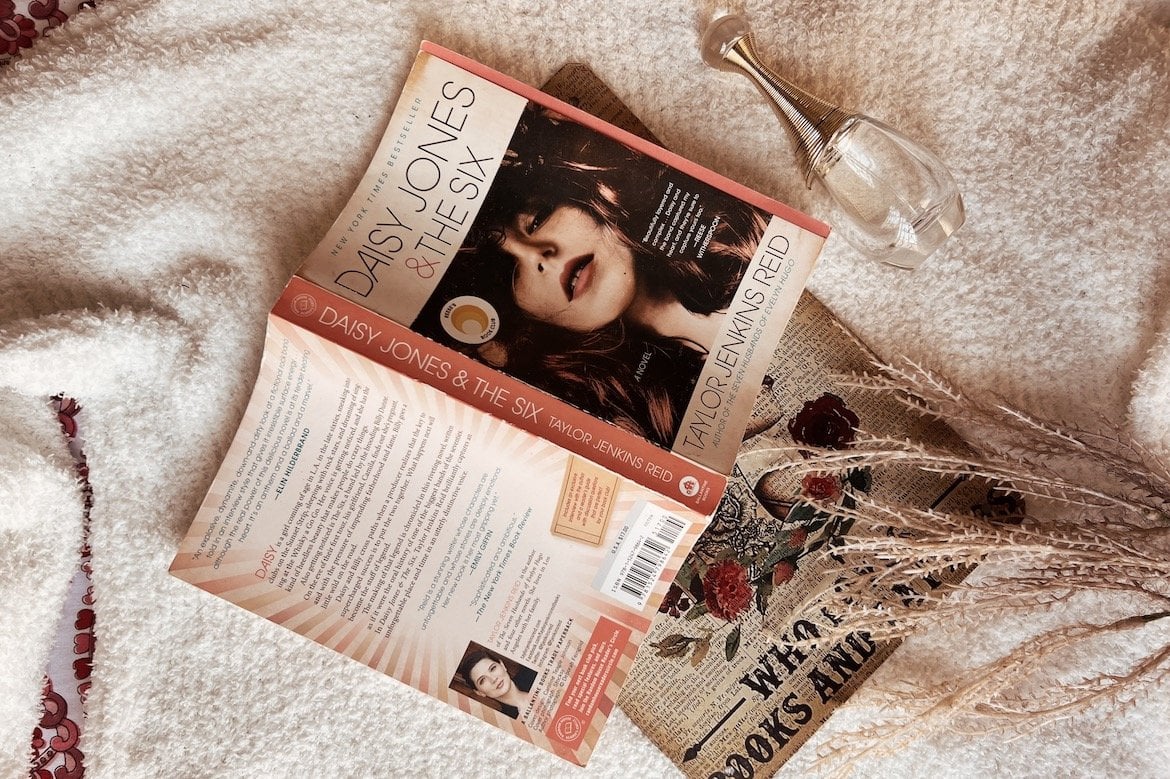 Daisy jones and the six book review.jpg?ixlib=rails 2.1