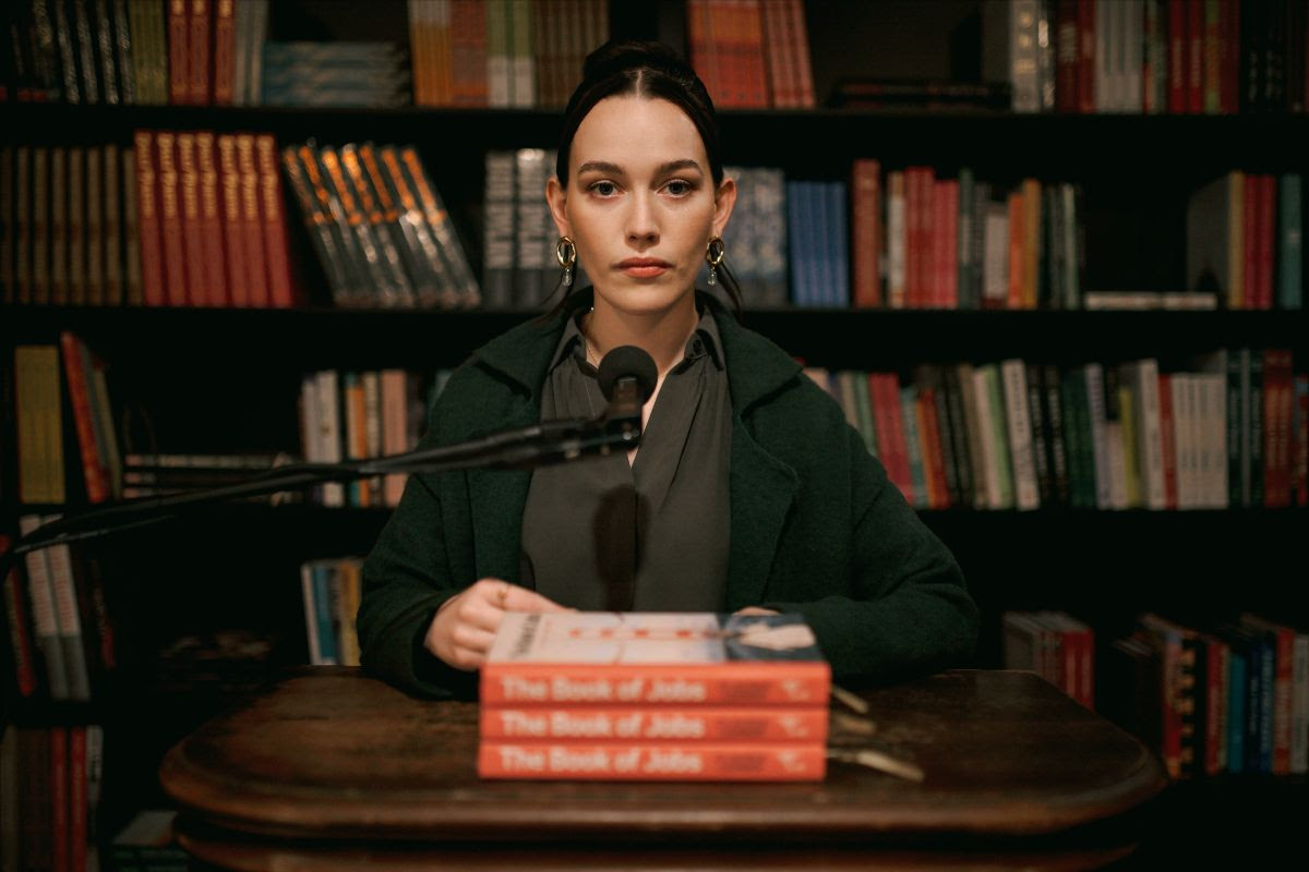 22everything to me22 starring victoria pedretti abigail donaghy and judy greer .jpg?ixlib=rails 2.1