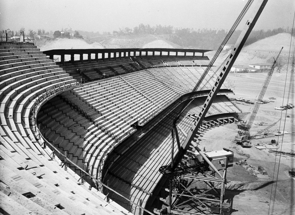 Dodger stadium construction3.jpg?ixlib=rails 2.1