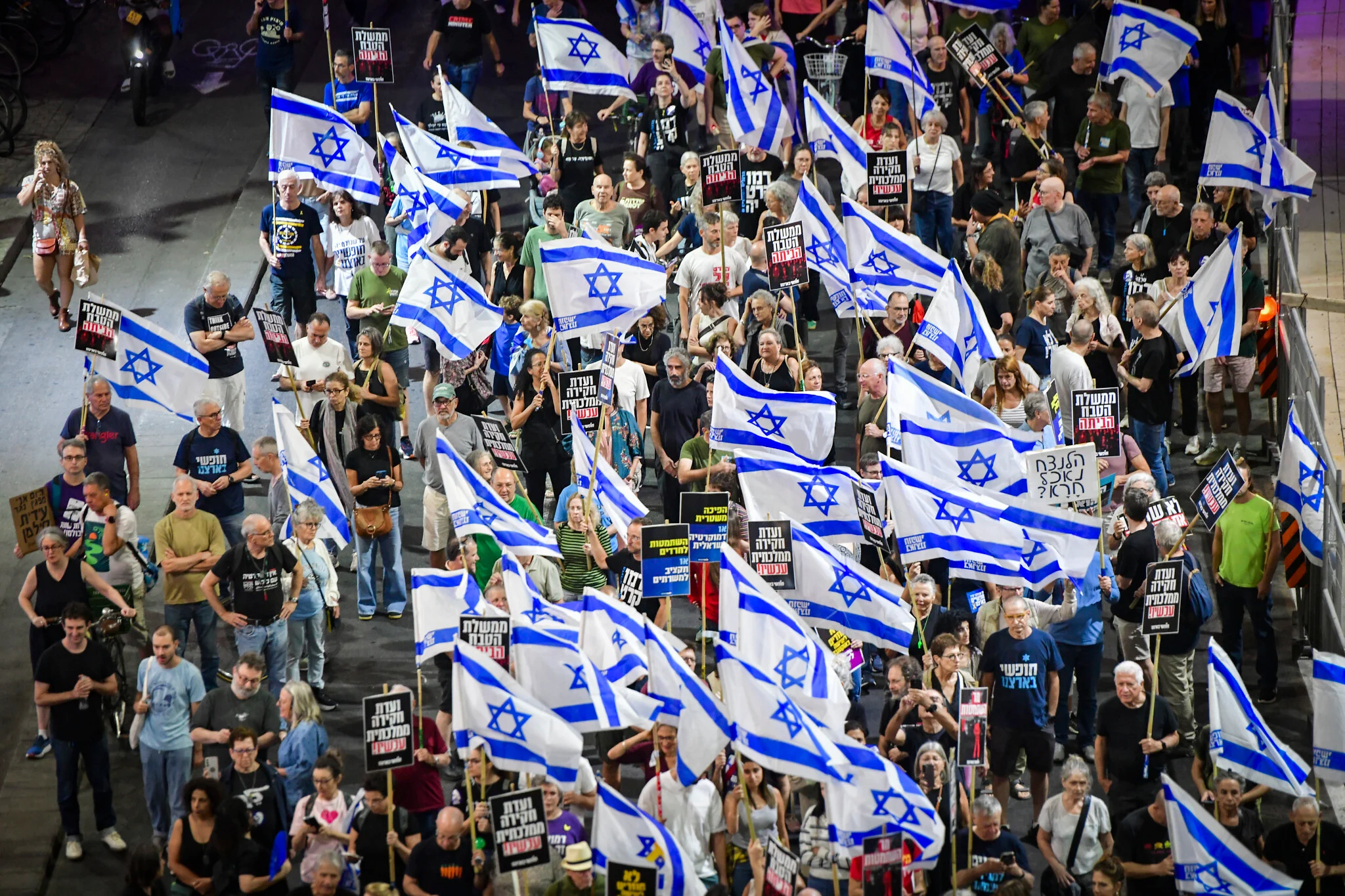 F251108avs10.jpg.webp?ixlib=rails 2.1