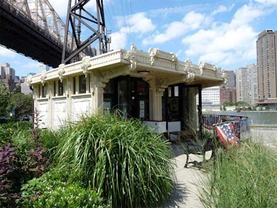Kiosk roosevelt.jpg?ixlib=rails 2.1