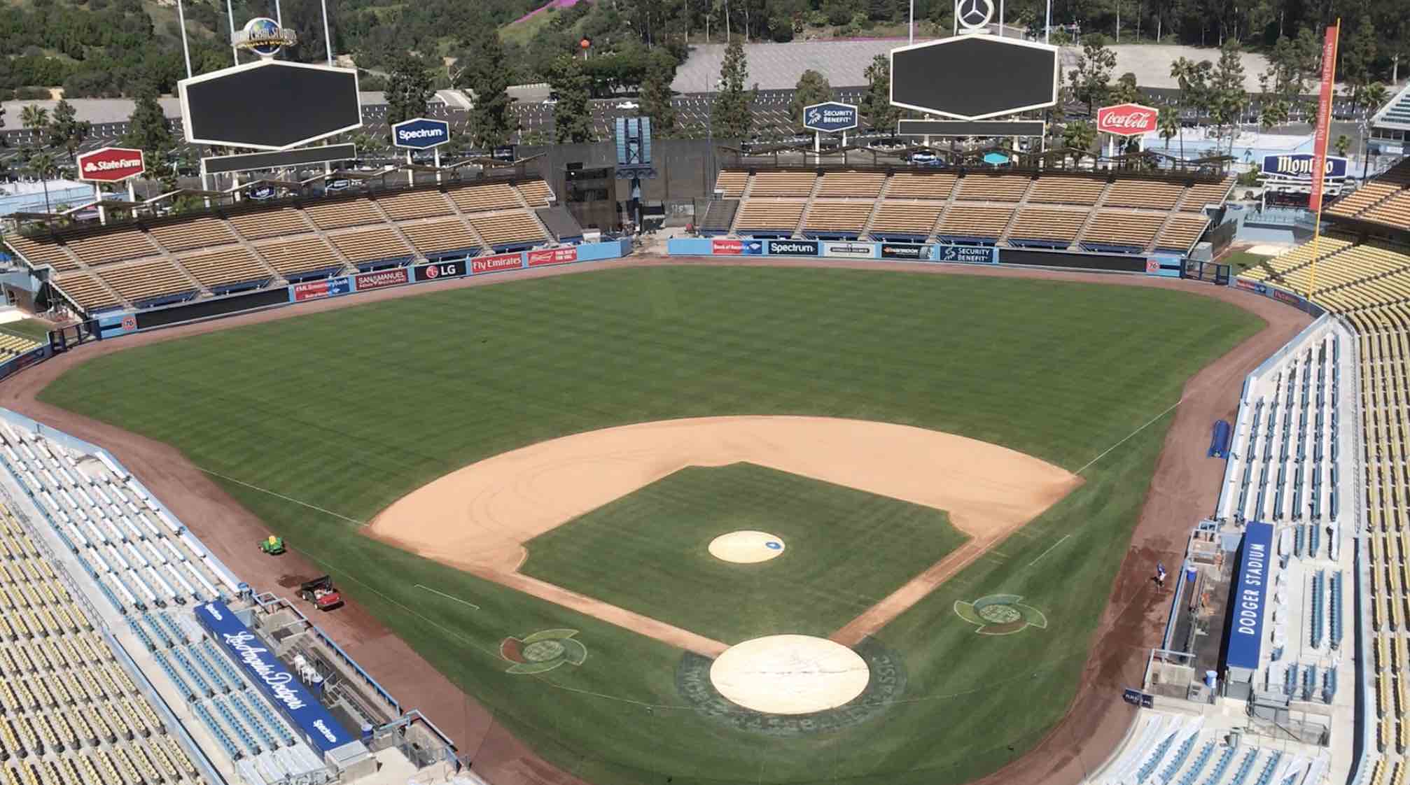 Dodger stadium empty.jpg?ixlib=rails 2.1